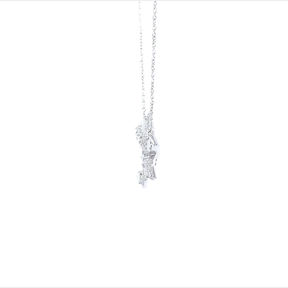 18K White Gold Diamond Flower Necklace (1.15ctw) 