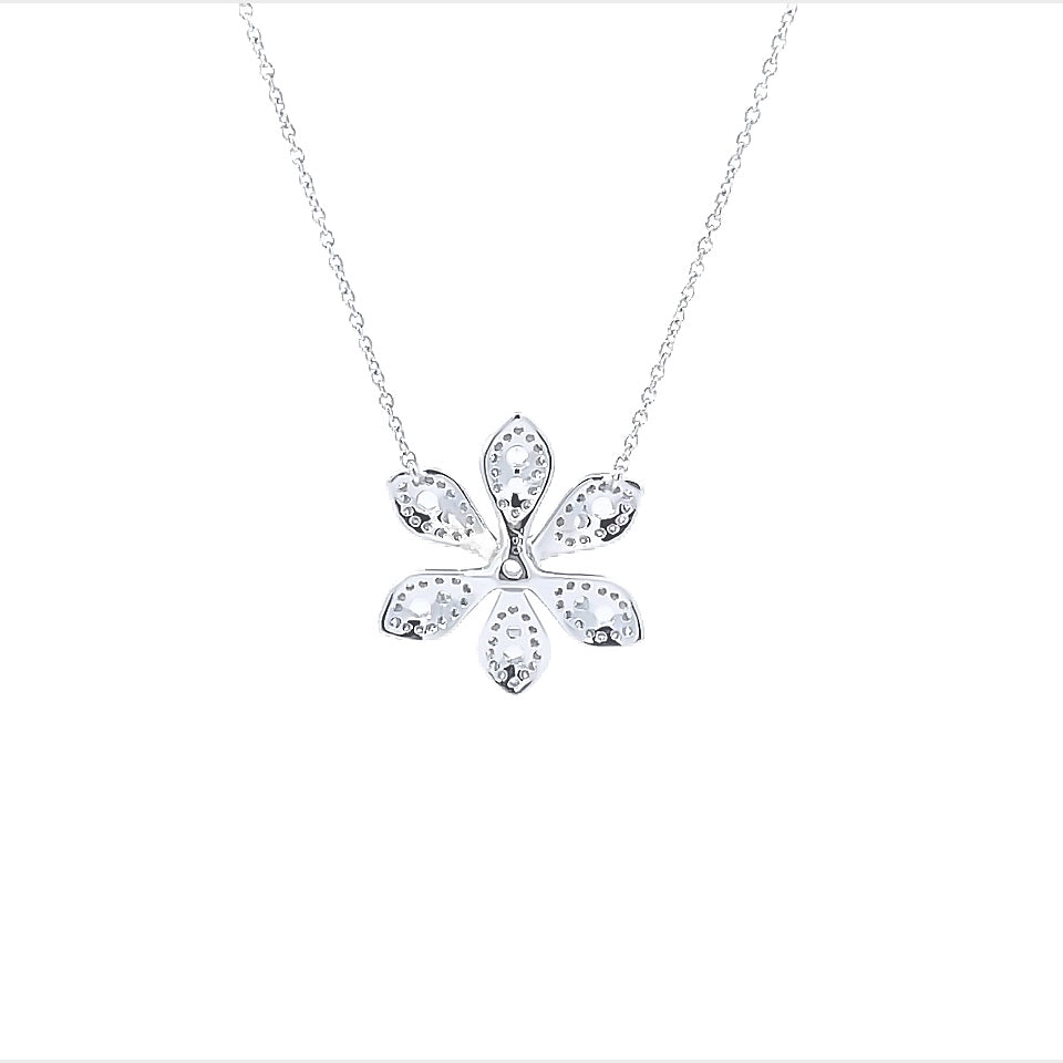 18K White Gold Diamond Flower Necklace (1.15ctw) 