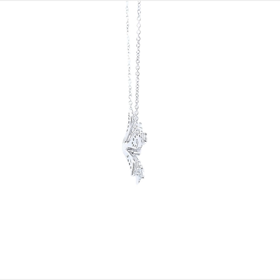 18K White Gold Diamond Flower Necklace (1.15ctw) 