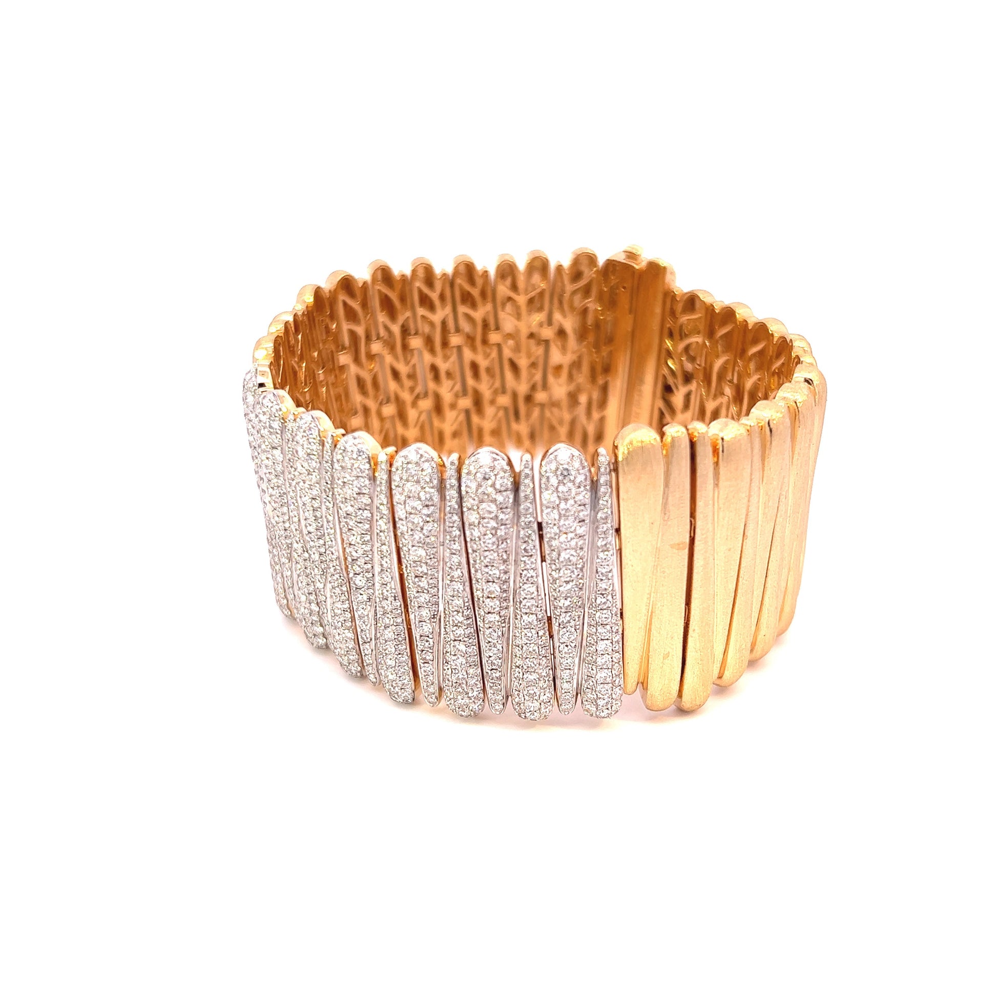 18K Yellow Gold Pave Diamond Fancy Cuff Bracelet (7.58ctw) 