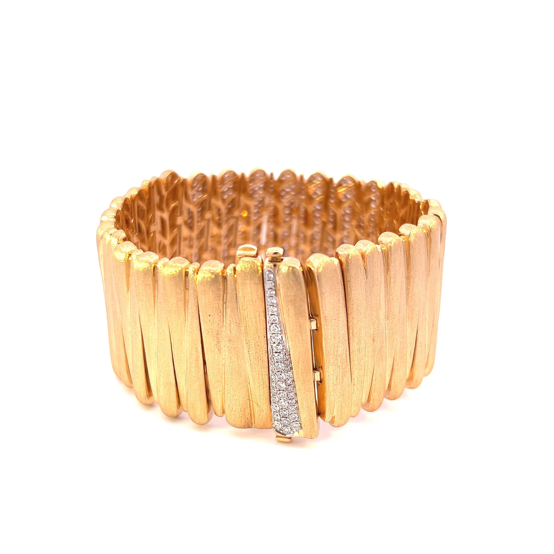 18K Yellow Gold Pave Diamond Fancy Cuff Bracelet (7.58ctw) 