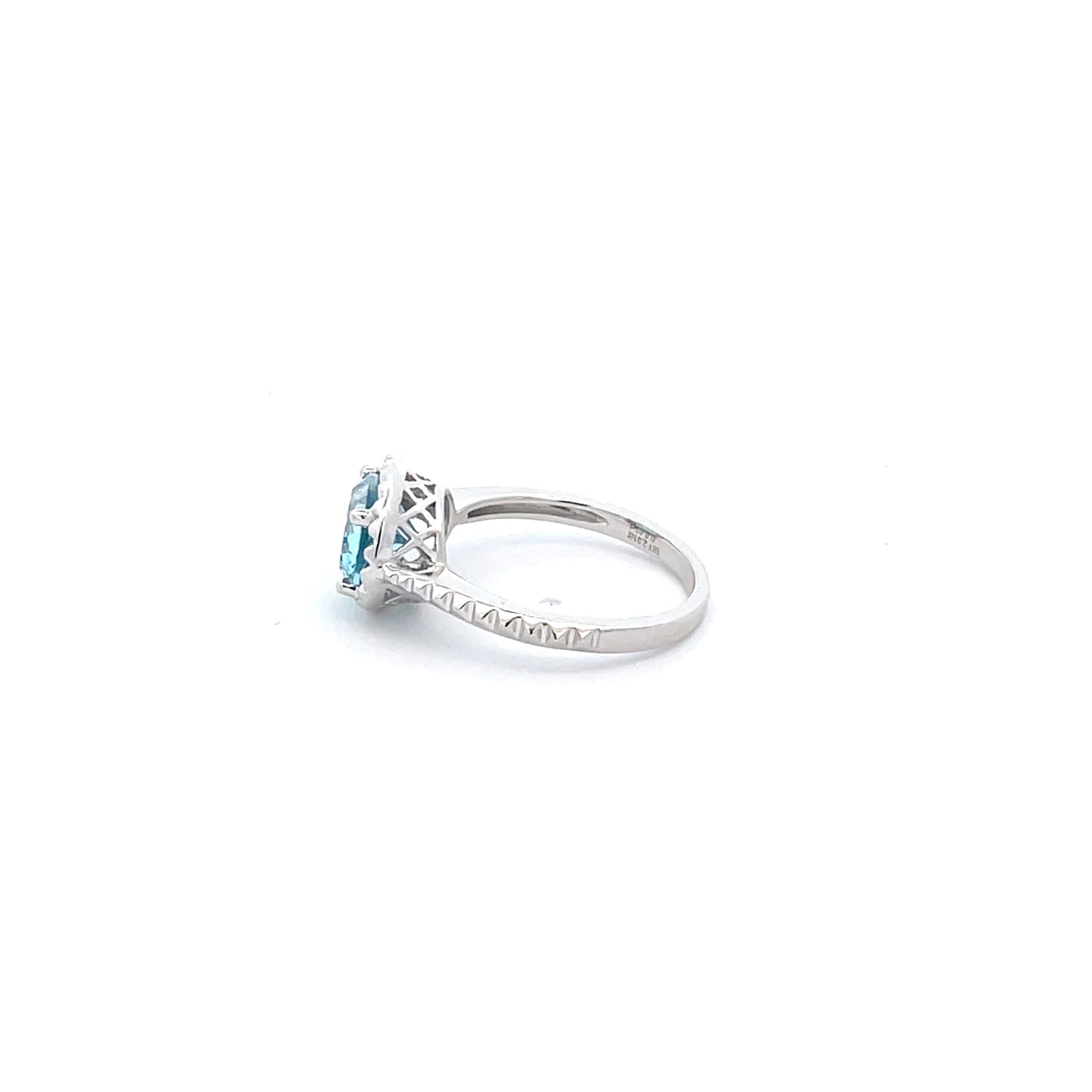 14K White Gold Oval Fantasy Cut Swiss Blue Topaz Halo Ring (2.34ctw) 