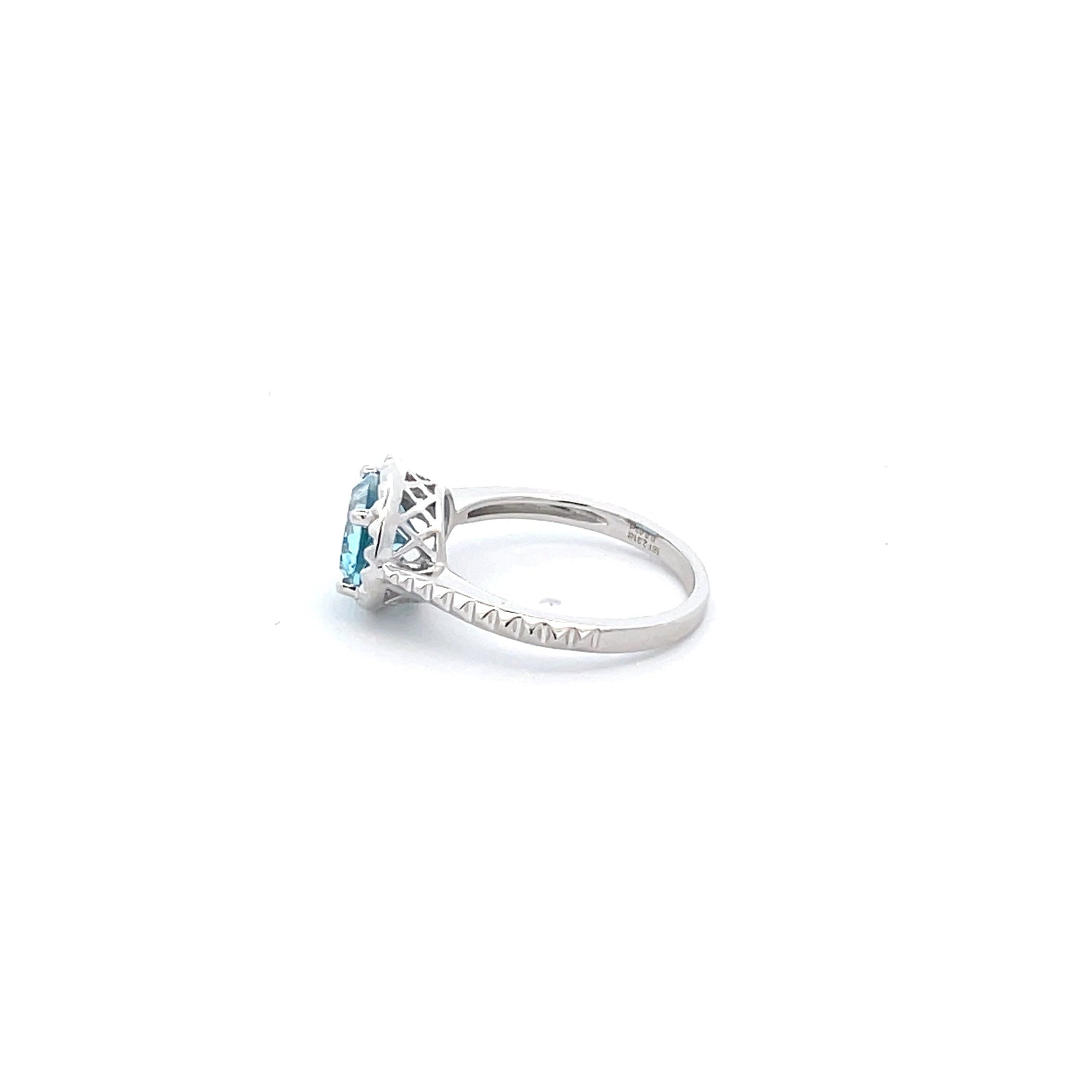 14K White Gold Oval Fantasy Cut Swiss Blue Topaz Halo Ring (2.34ctw) 