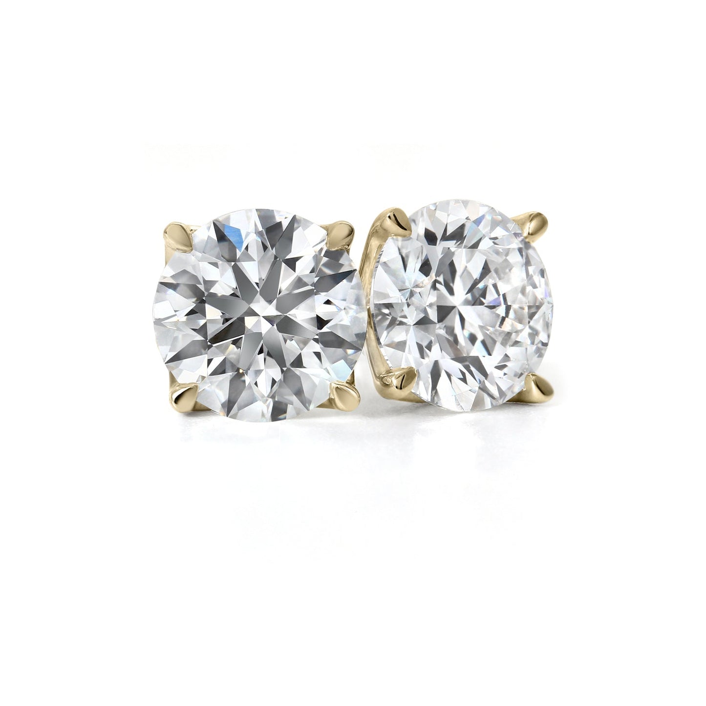 Clarity Diamond™ Signature Round Diamond Stud Earrings